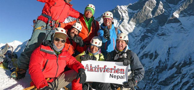 „Goldener Everest“  oder  „die letzten Sonnenstrahlen an der Spitze des höchsten Berges der Welt“ – Gokyo Everest Trekking