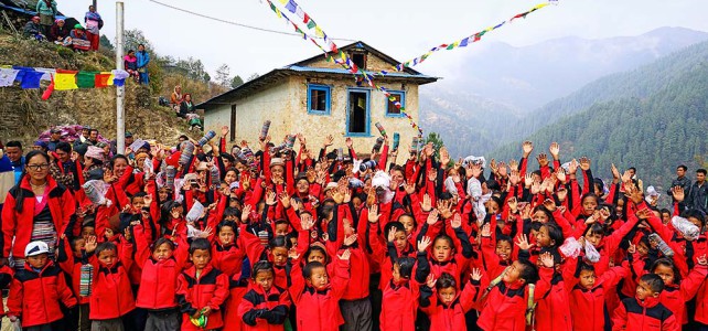 Hilfsgüter werden nach Nepal gebracht