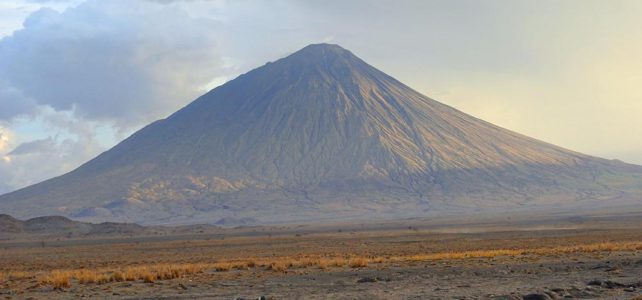 Eine Wanderung auf den Ol Doinyo Lengai und zu den Massai