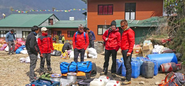 Wegsicherung auf dem Everest Trekking